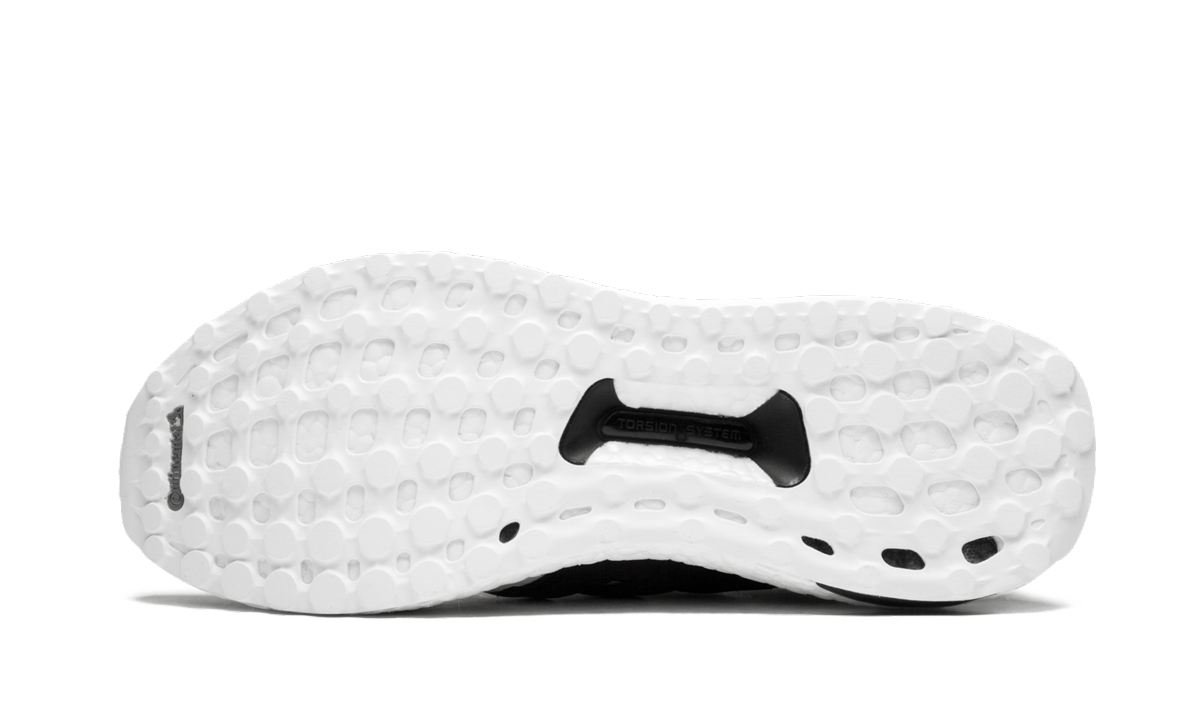 Ultraboost UNDFTD "Undefeated" B22480
