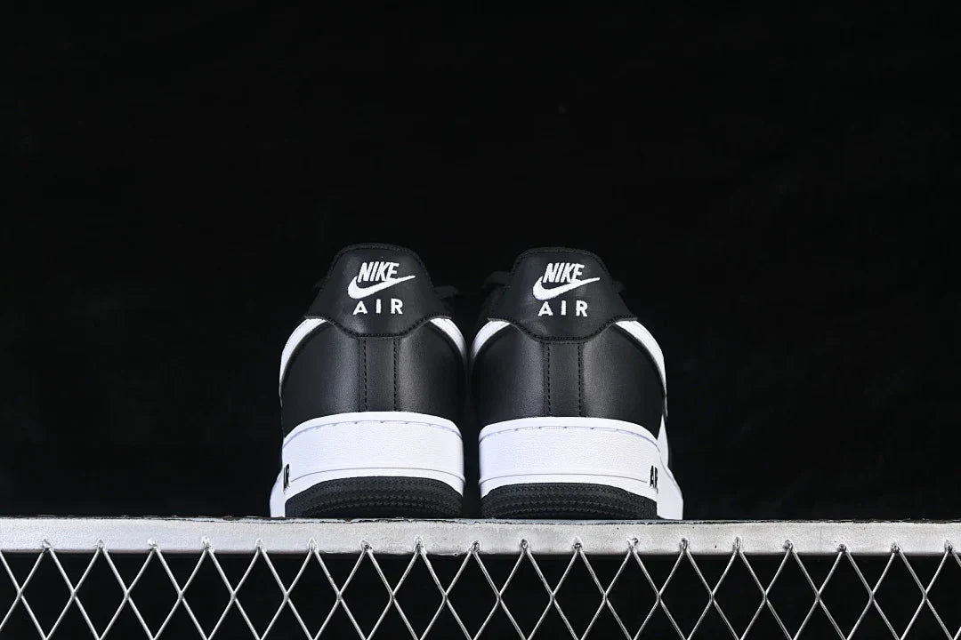 Nike Air Force 1 "Panda"