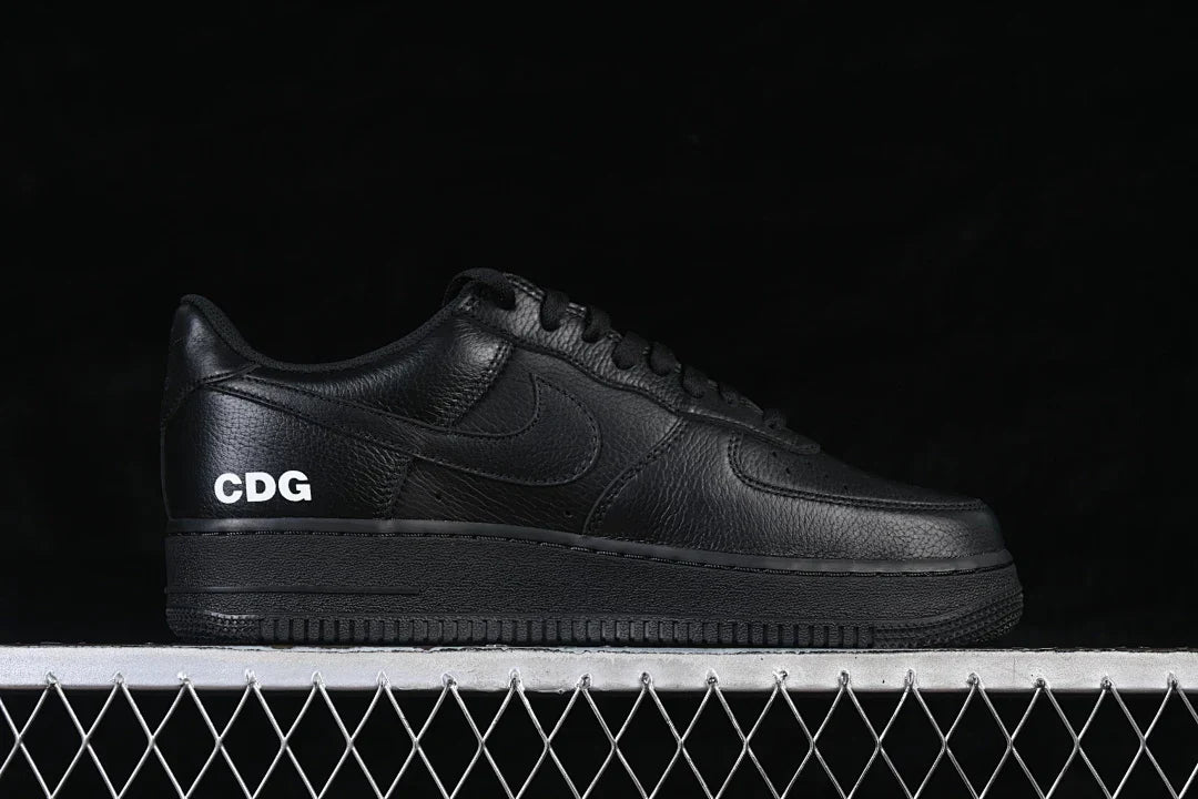 Nike Air Force 1 X Comme Des Garçons "All Black"