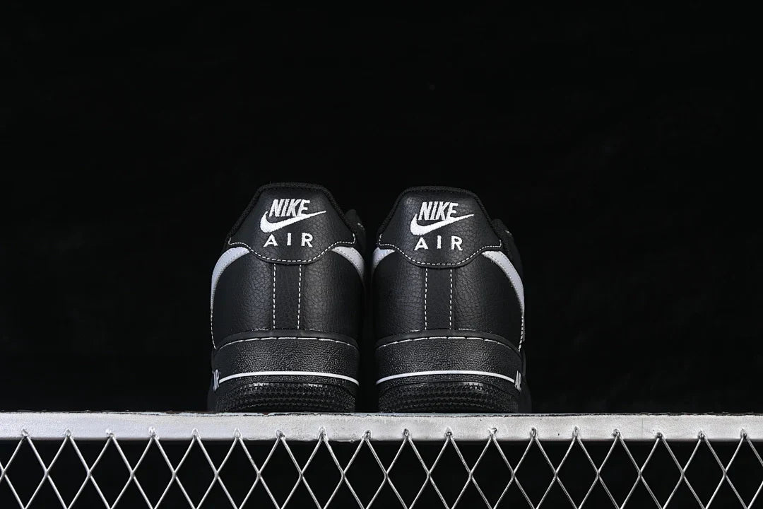Nike Air Force 1 '07 LV8 "B&W"
