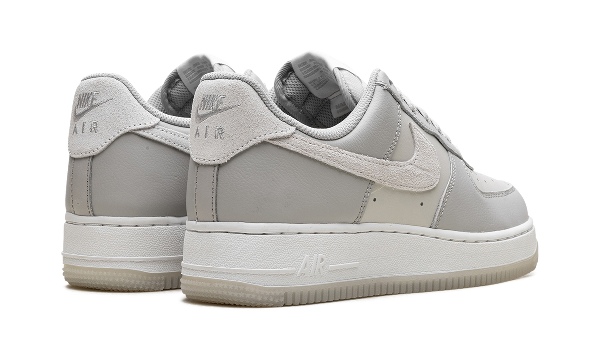 Air Force 1 '07 "Light Bone" FN5832 001