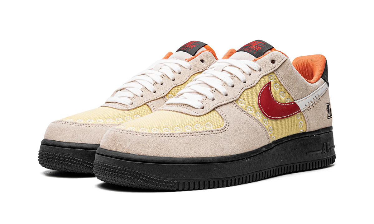Air Force 1 Low "Somos Familia" DZ5355 126