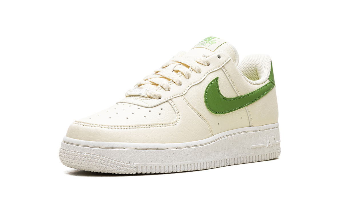 NIKE AIR FORCE 1 '07 LO WMNS "COCONUT MILK" DV3808 102